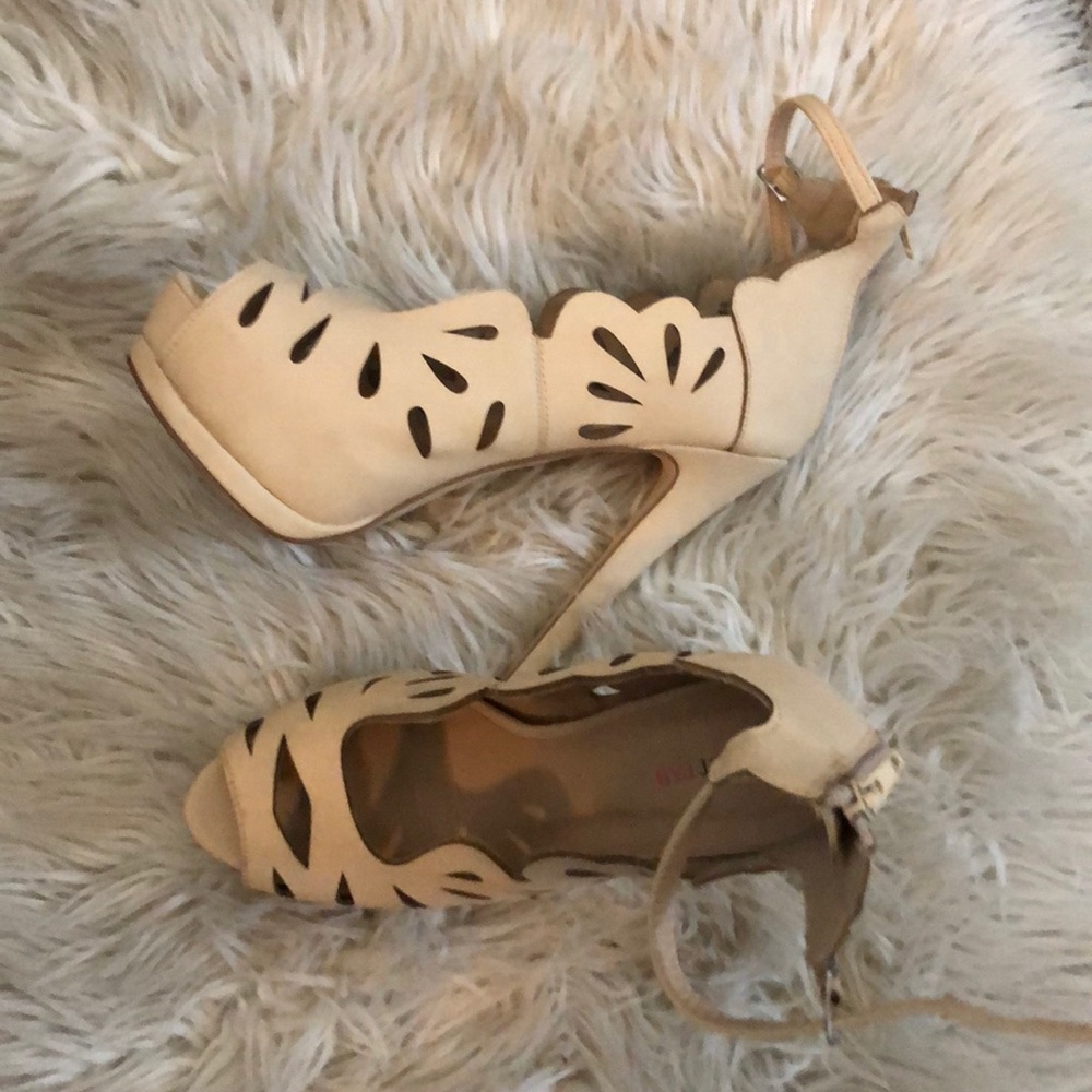 6” high heel - Picture 2 of 2